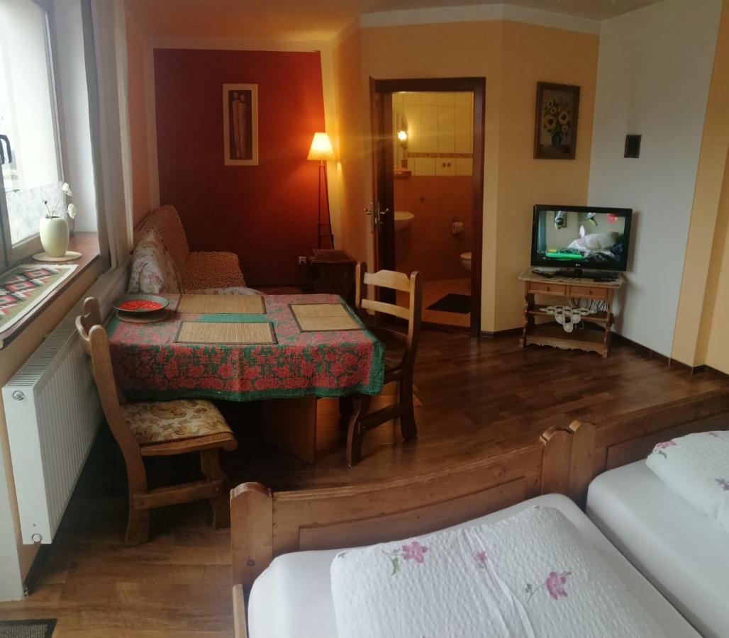 Villa Meisterburg Sciegny Room photo